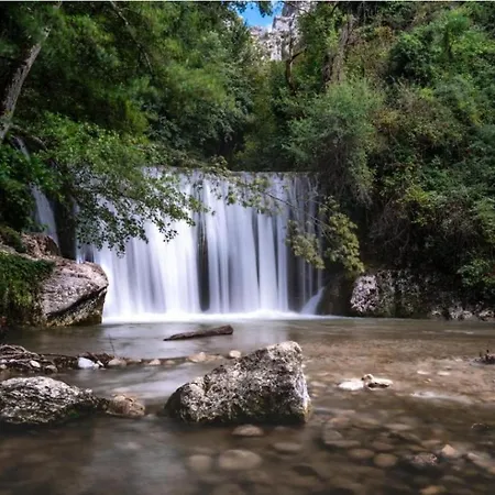 Les Deux Sources 3*