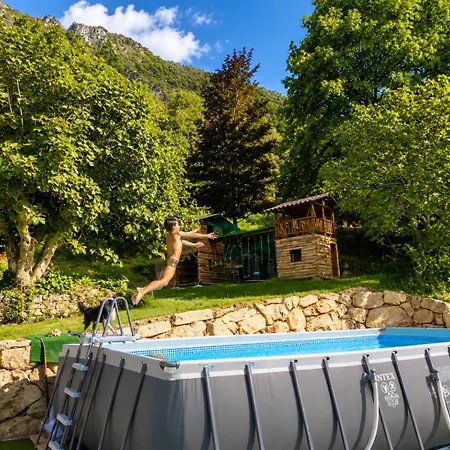Les Deux Sources 3*
